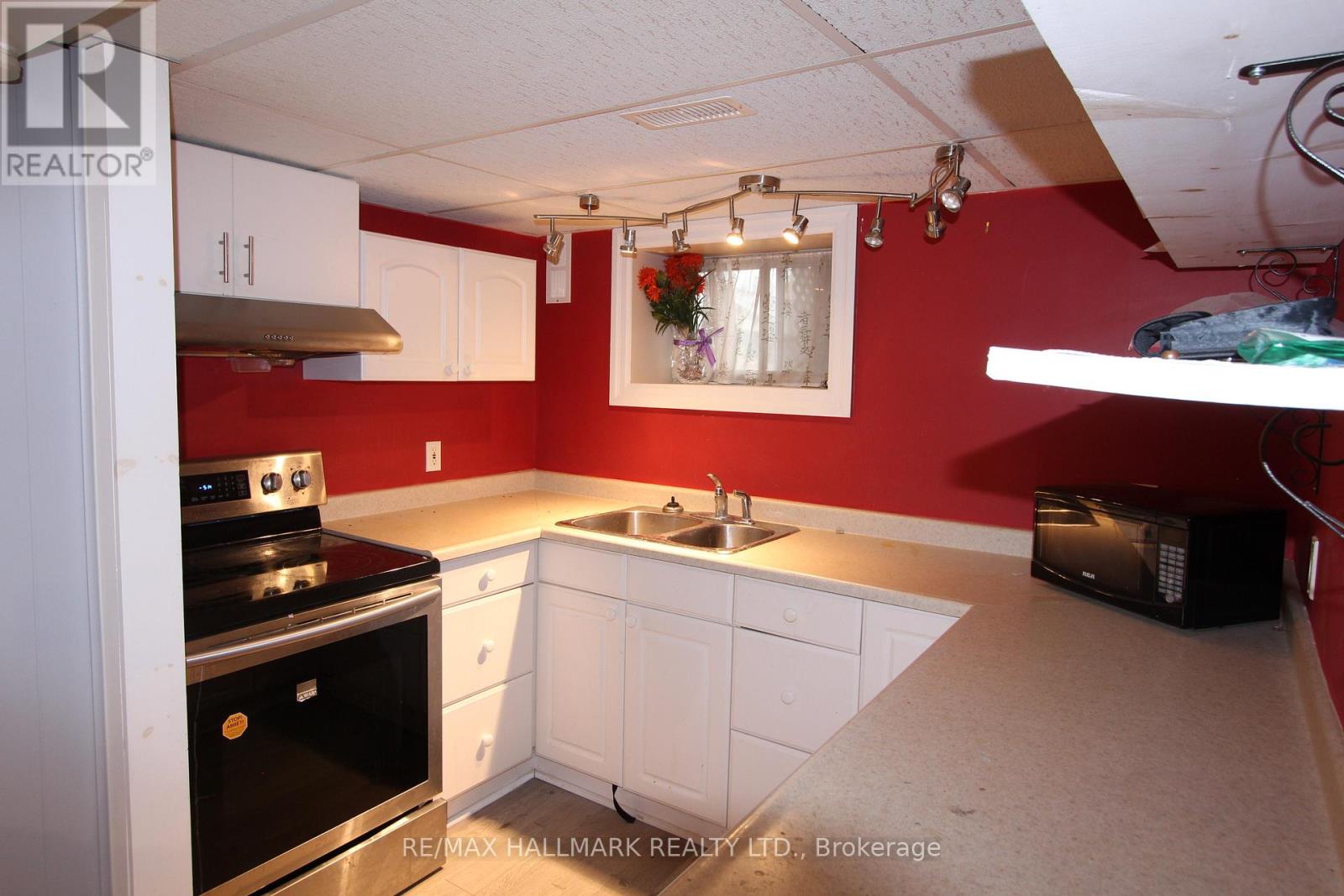 Lower - 8 Meadowland Avenue, Barrie, Ontario  L4N 2Y4 - Photo 6 - S12674962