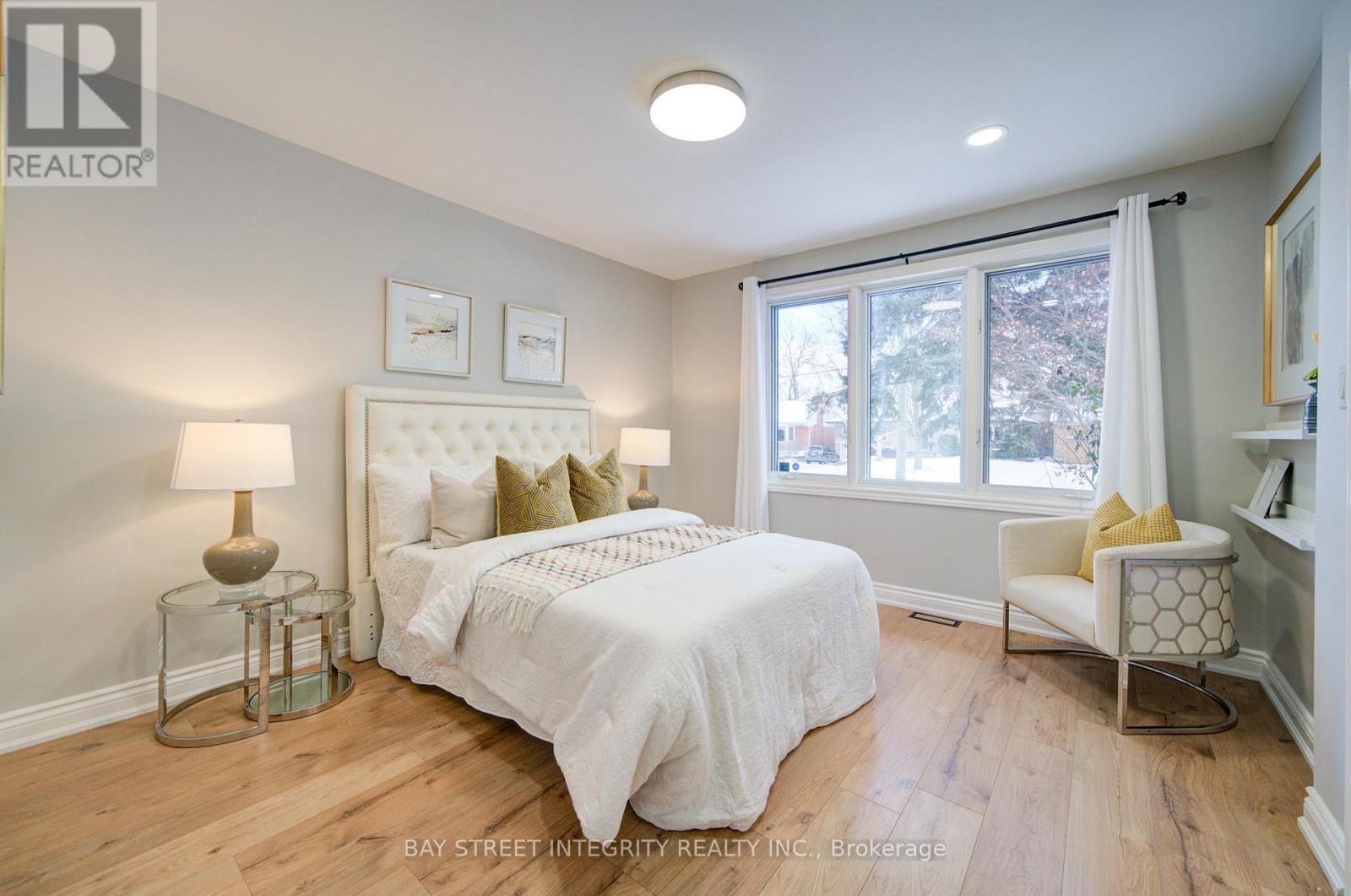 409 River Side Drive, Oakville, Ontario  L6K 3N6 - Photo 29 - W12674954