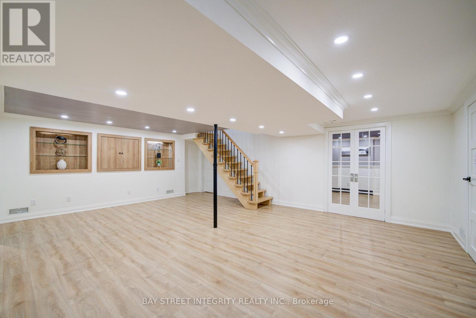 409 River Side Drive, Oakville, Ontario  L6K 3N6 - Photo 38 - W12674954