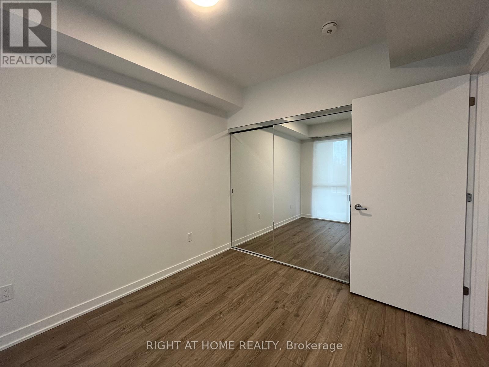 304 - 720 Whitlock Avenue, Milton, Ontario  L9E 2B5 - Photo 17 - W12674958