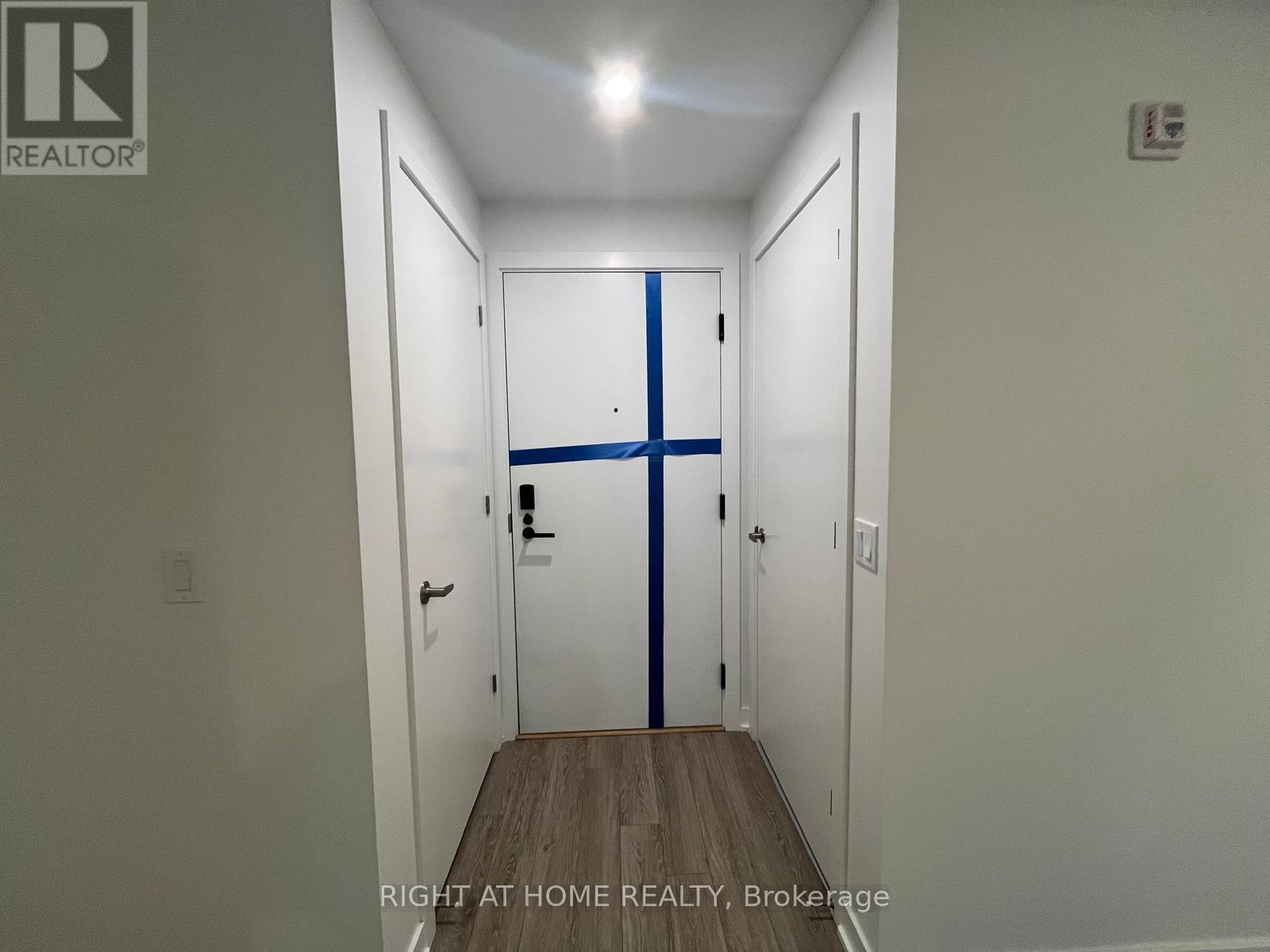 304 - 720 Whitlock Avenue, Milton, Ontario  L9E 2B5 - Photo 5 - W12674958