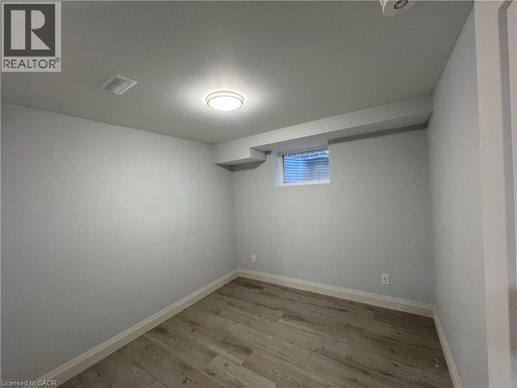 14 Queensgate Crescent Unit# Lower, Breslau, Ontario  N0B 1M0 - Photo 16 - 40796973