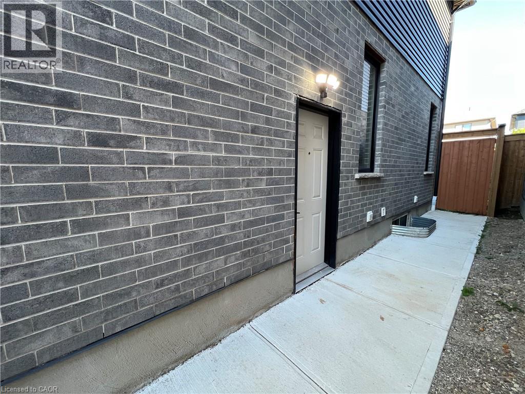 14 Queensgate Crescent Unit# Lower, Breslau, Ontario  N0B 1M0 - Photo 4 - 40796973