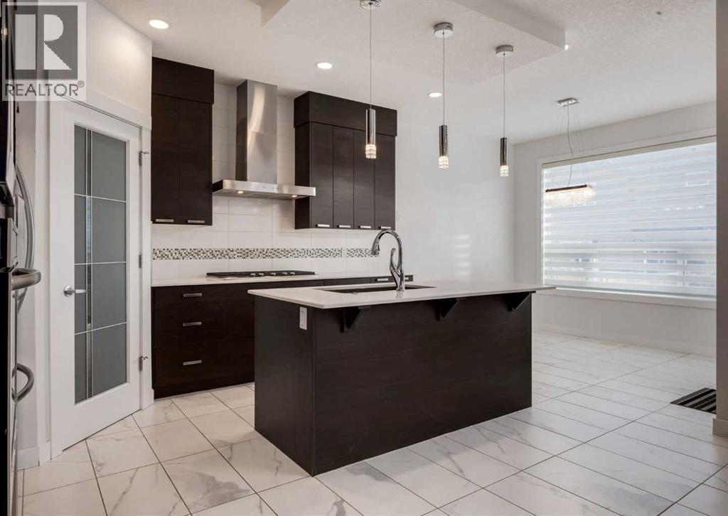 100 Cougar Ridge Close Sw, Calgary, Alberta  T3H 0V4 - Photo 9 - A2275670