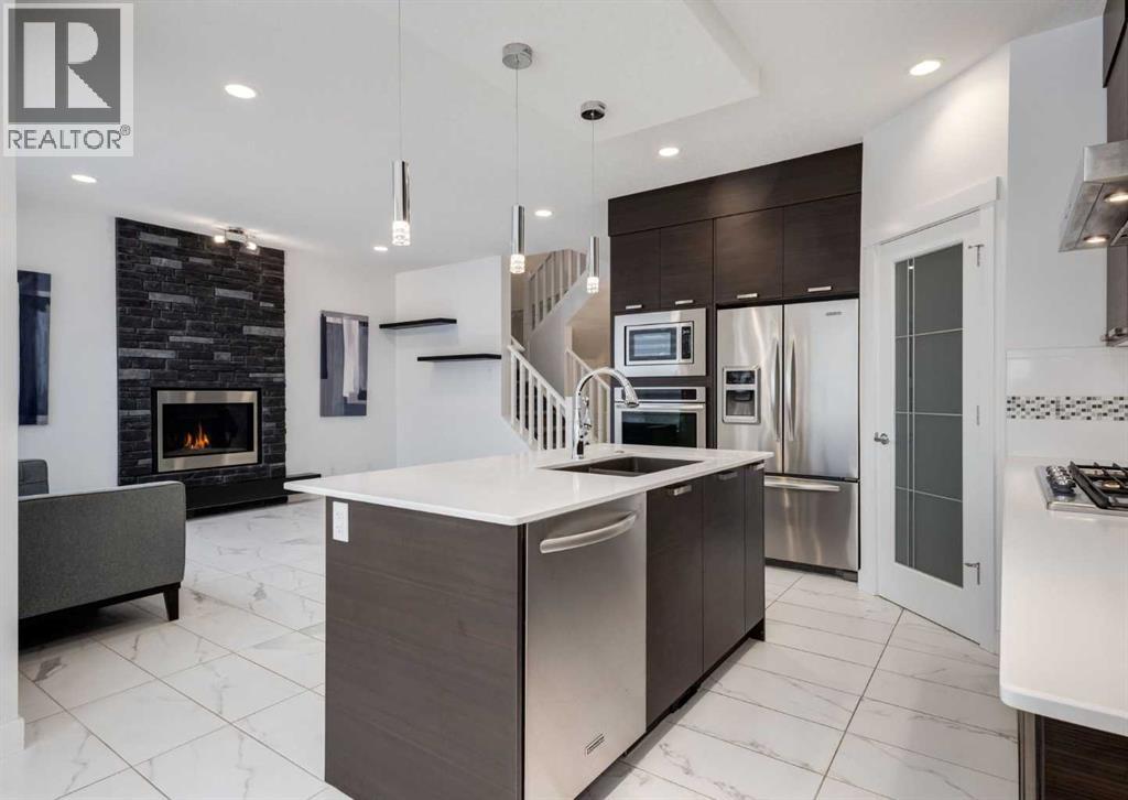 100 Cougar Ridge Close Sw, Calgary, Alberta  T3H 0V4 - Photo 12 - A2275670