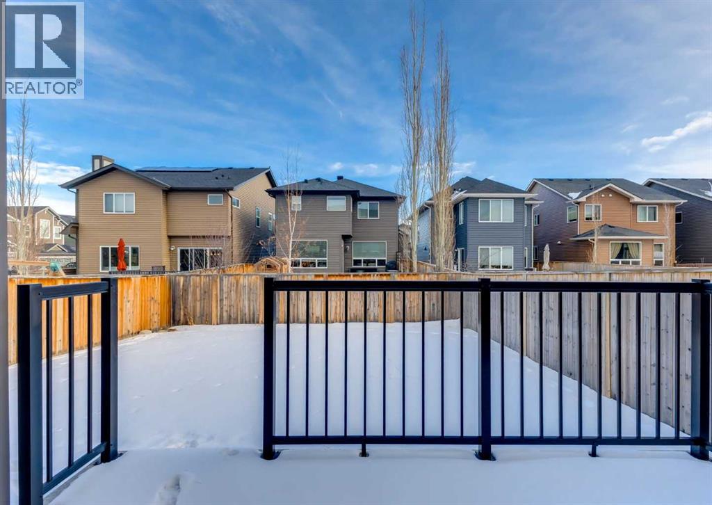 100 Cougar Ridge Close Sw, Calgary, Alberta  T3H 0V4 - Photo 47 - A2275670