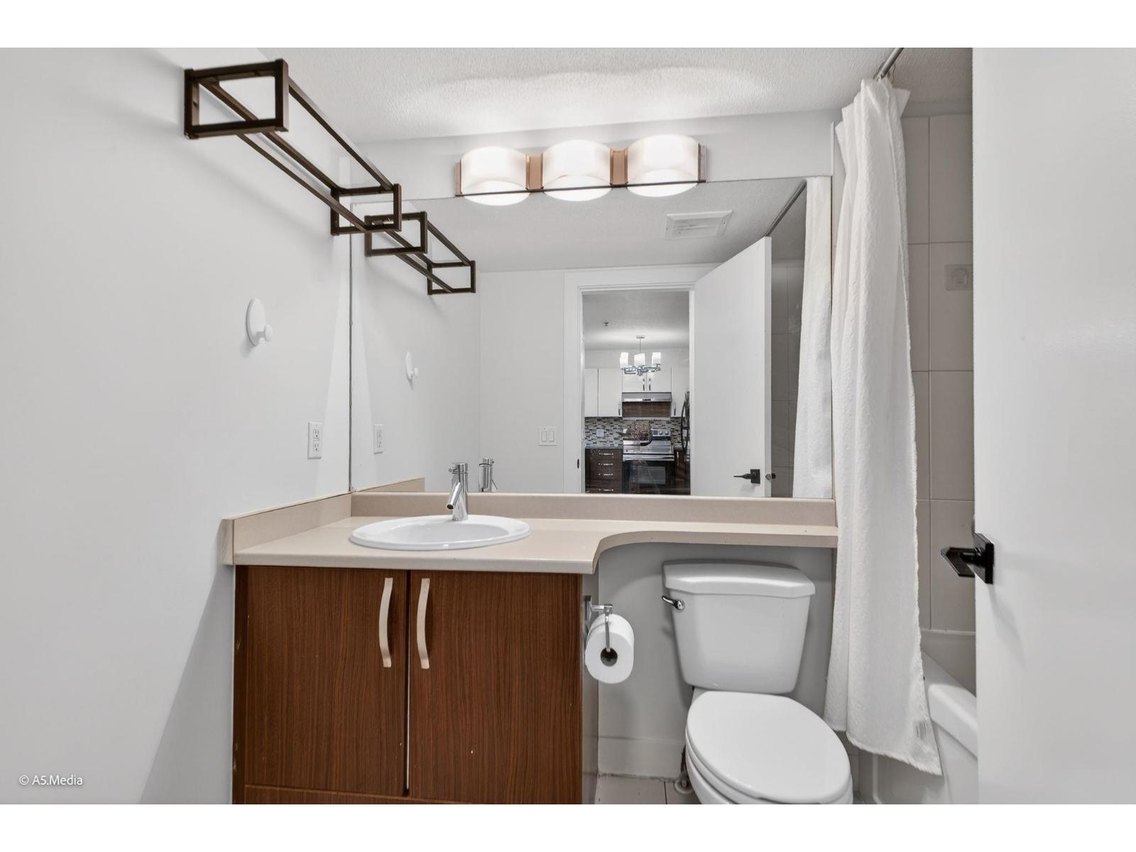 318 13555 Gateway Drive, Surrey, British Columbia V3T 0B5 - Photo 16 - R3074986