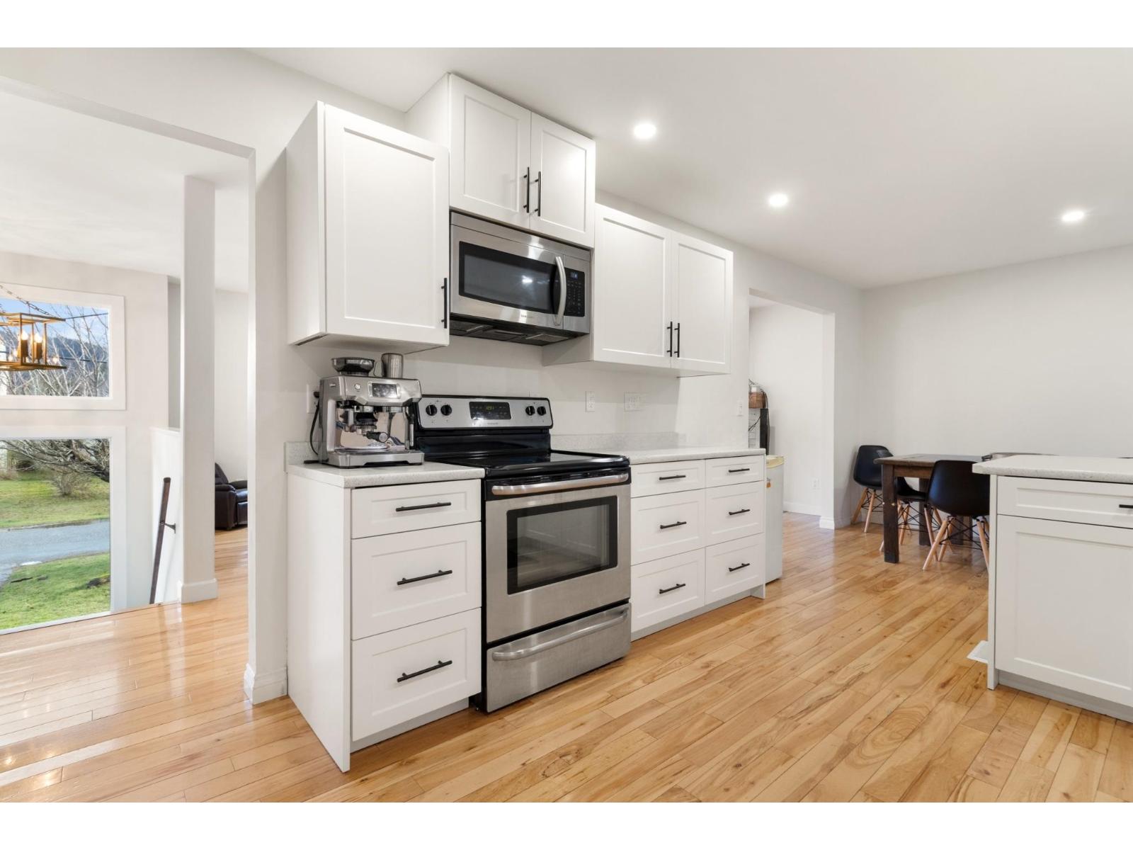 354 3rd Avenue, Hope, Hope, British Columbia  V0X 1L0 - Photo 12 - R3077271