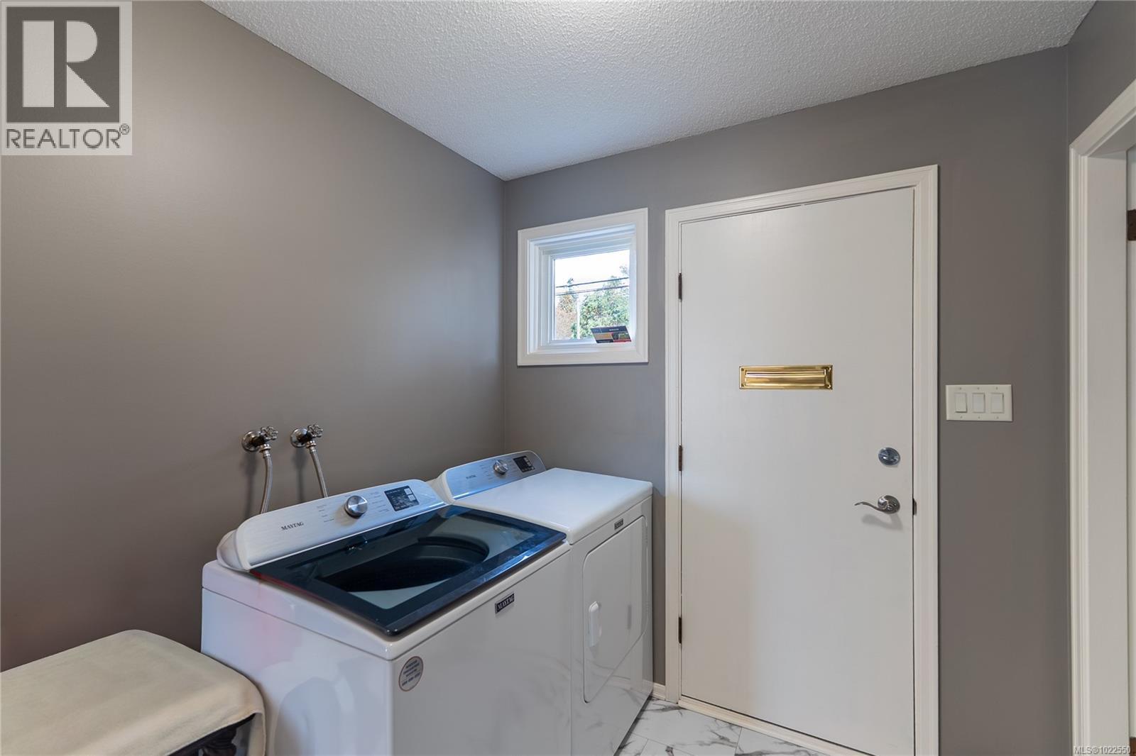 847 Admirals Rd, Esquimalt, British Columbia  V9A 2P1 - Photo 23 - 1022550