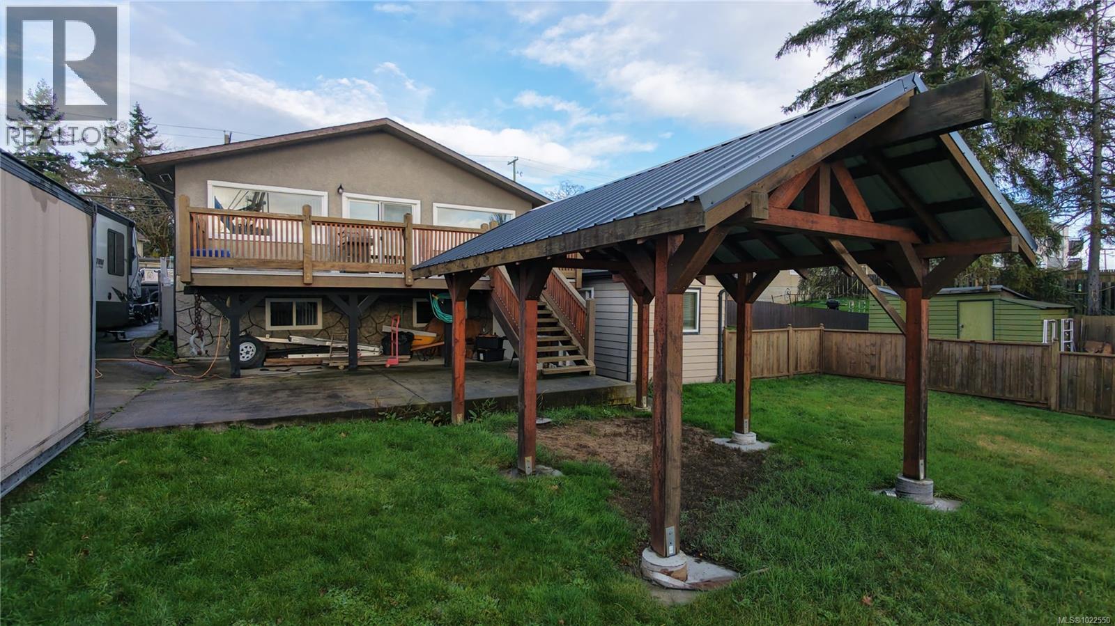 847 Admirals Rd, Esquimalt, British Columbia  V9A 2P1 - Photo 1 - 1022550