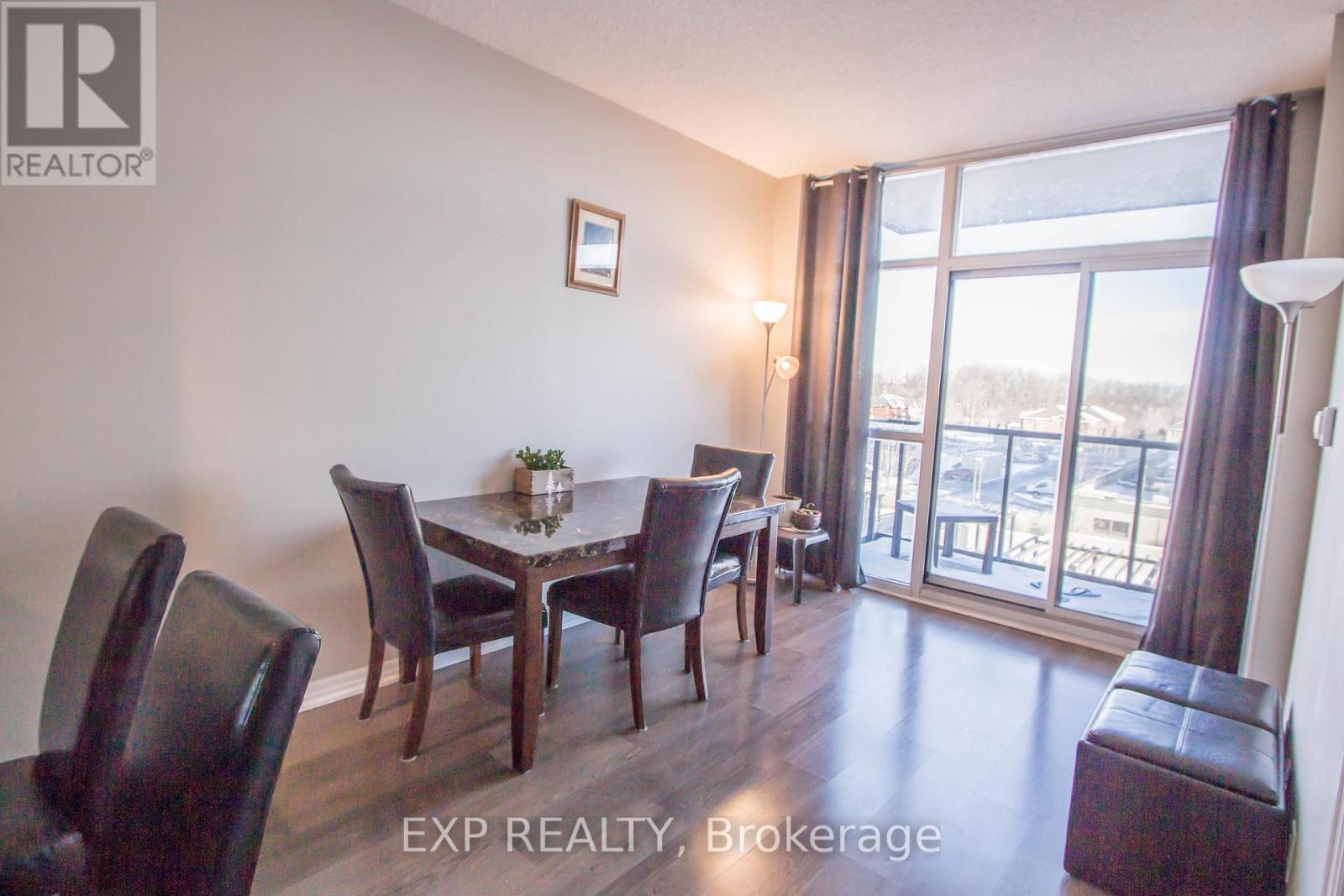 422 - 1940 Ironstone Drive, Burlington, Ontario  L7L 0E4 - Photo 4 - W12675032