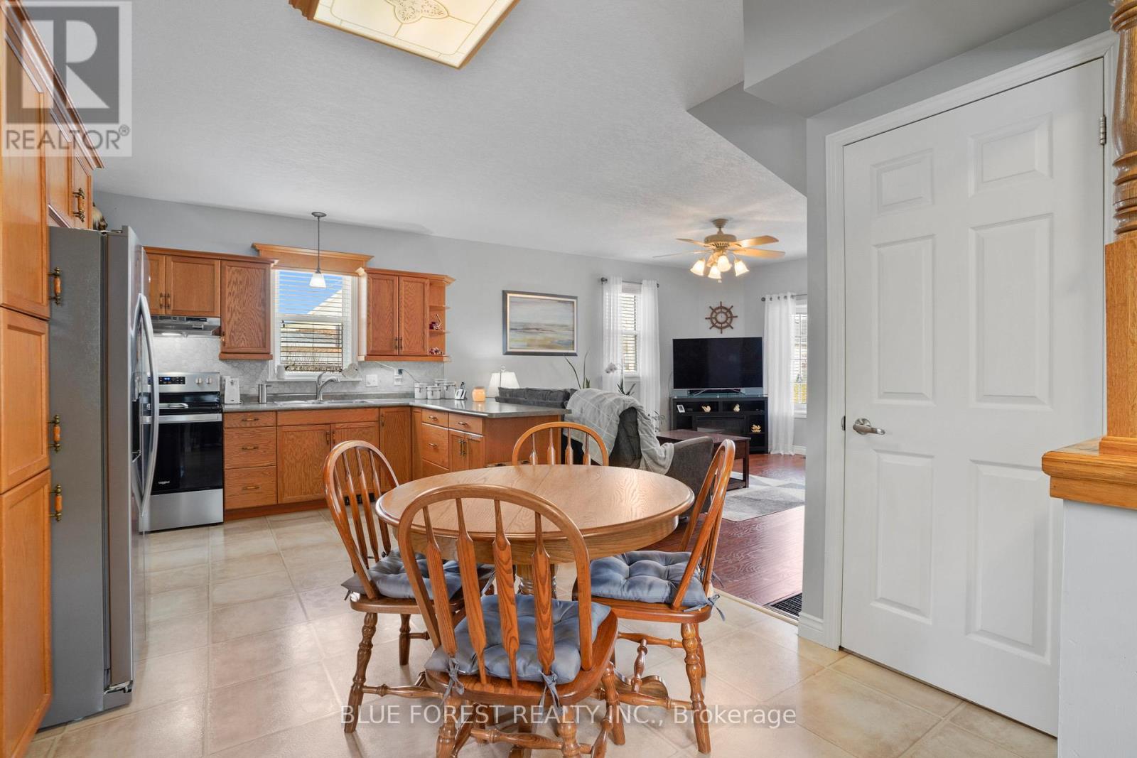 210 Jane Street, West Elgin, Ontario  N0L 2C0 - Photo 15 - X12675086