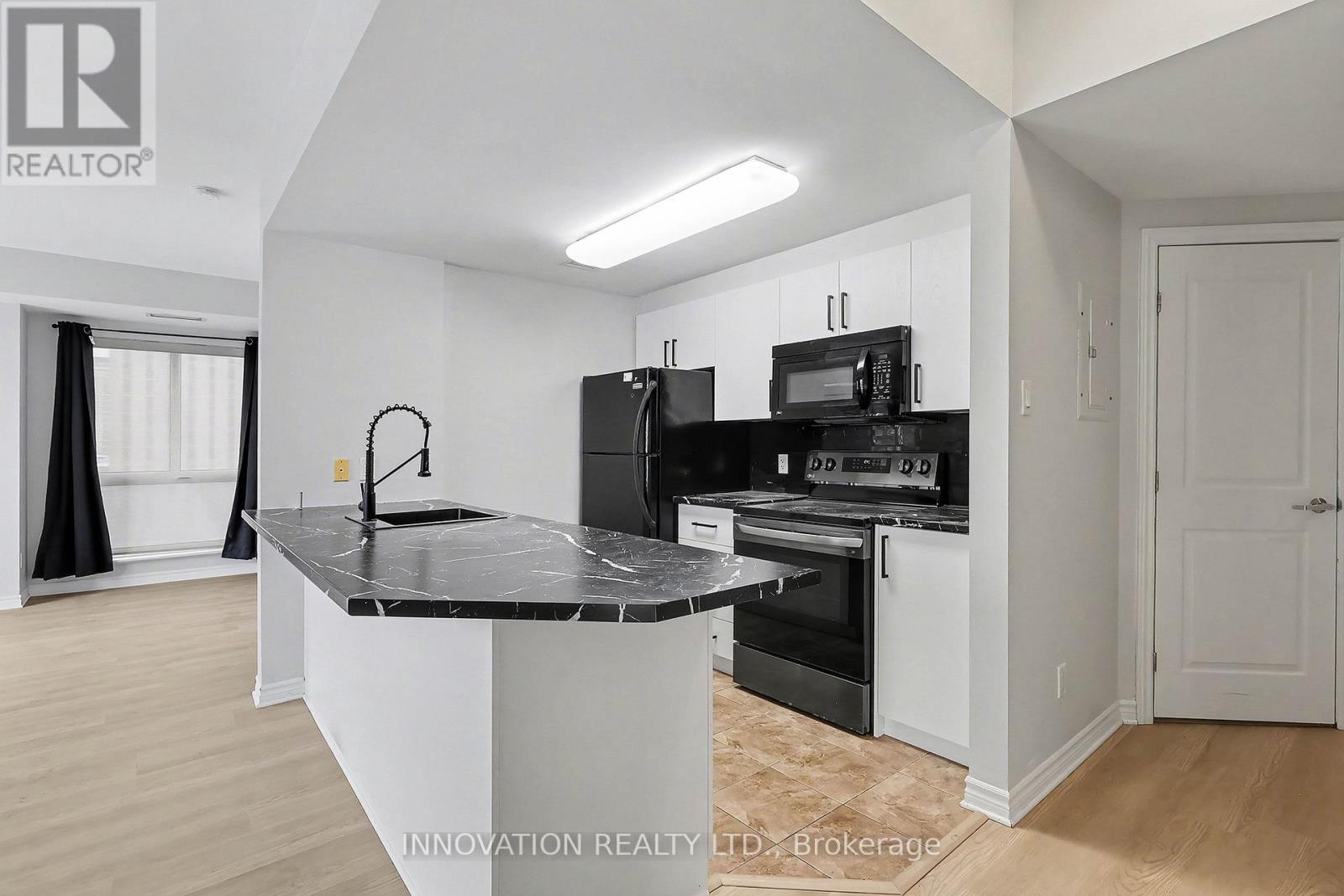 1008 - 200 Rideau Street, Ottawa, Ontario  K1N 5Y1 - Photo 3 - X12675064