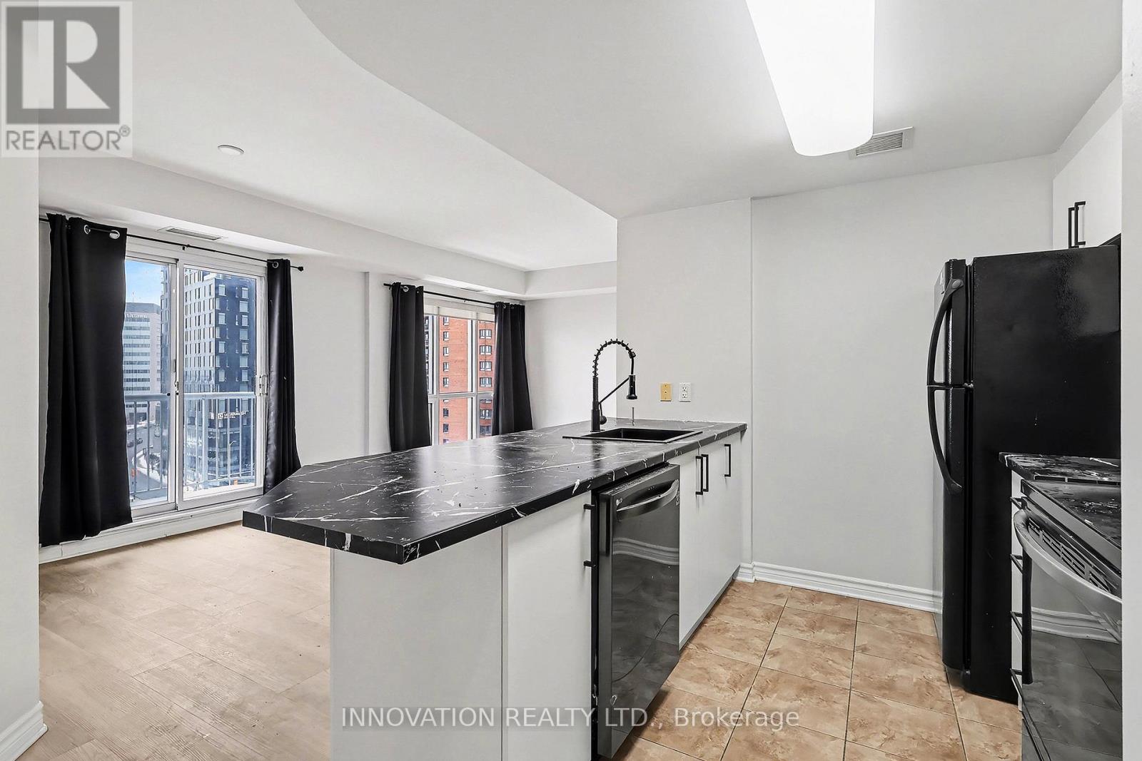 1008 - 200 Rideau Street, Ottawa, Ontario  K1N 5Y1 - Photo 4 - X12675064