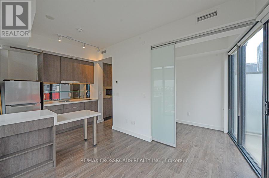 1401 - 215 Queen Street W, Toronto, Ontario  M5V 0P5 - Photo 6 - C12675020