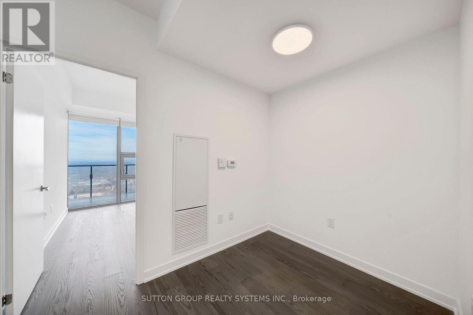 4707 - 11 Wellesley Street W, Toronto, Ontario M4Y 0G4 - Photo 4 - C12675050