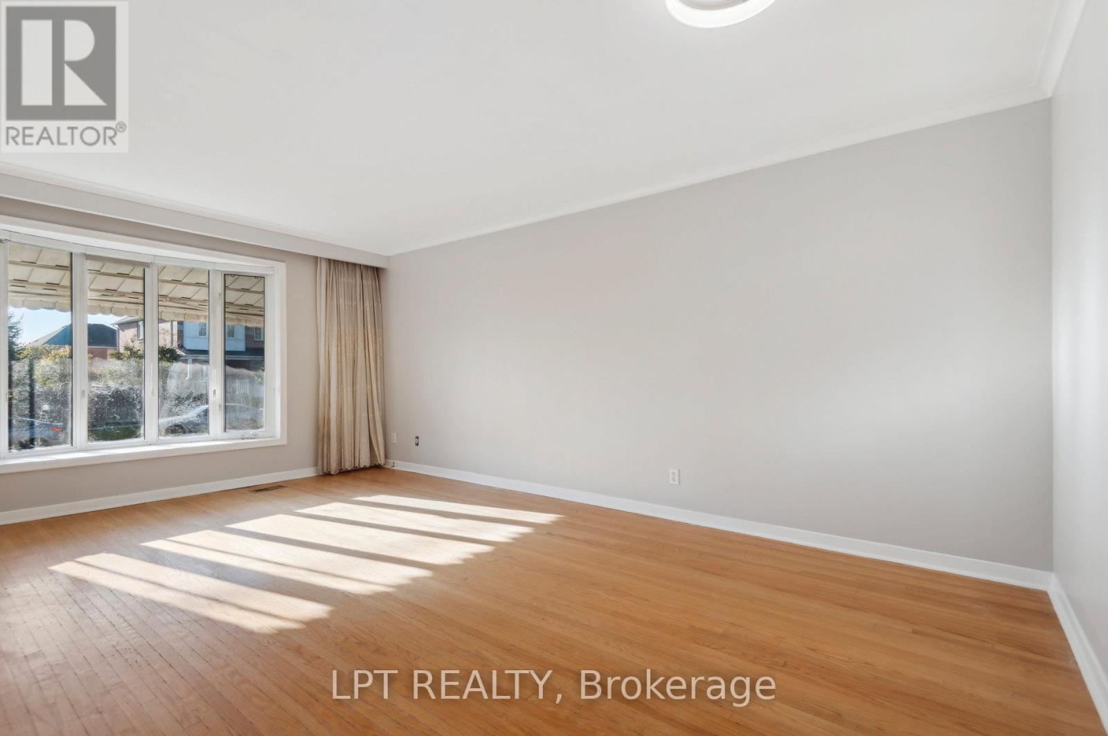Main - 29 Jeanette Street, Toronto, Ontario  M1M 3G3 - Photo 4 - E12675024