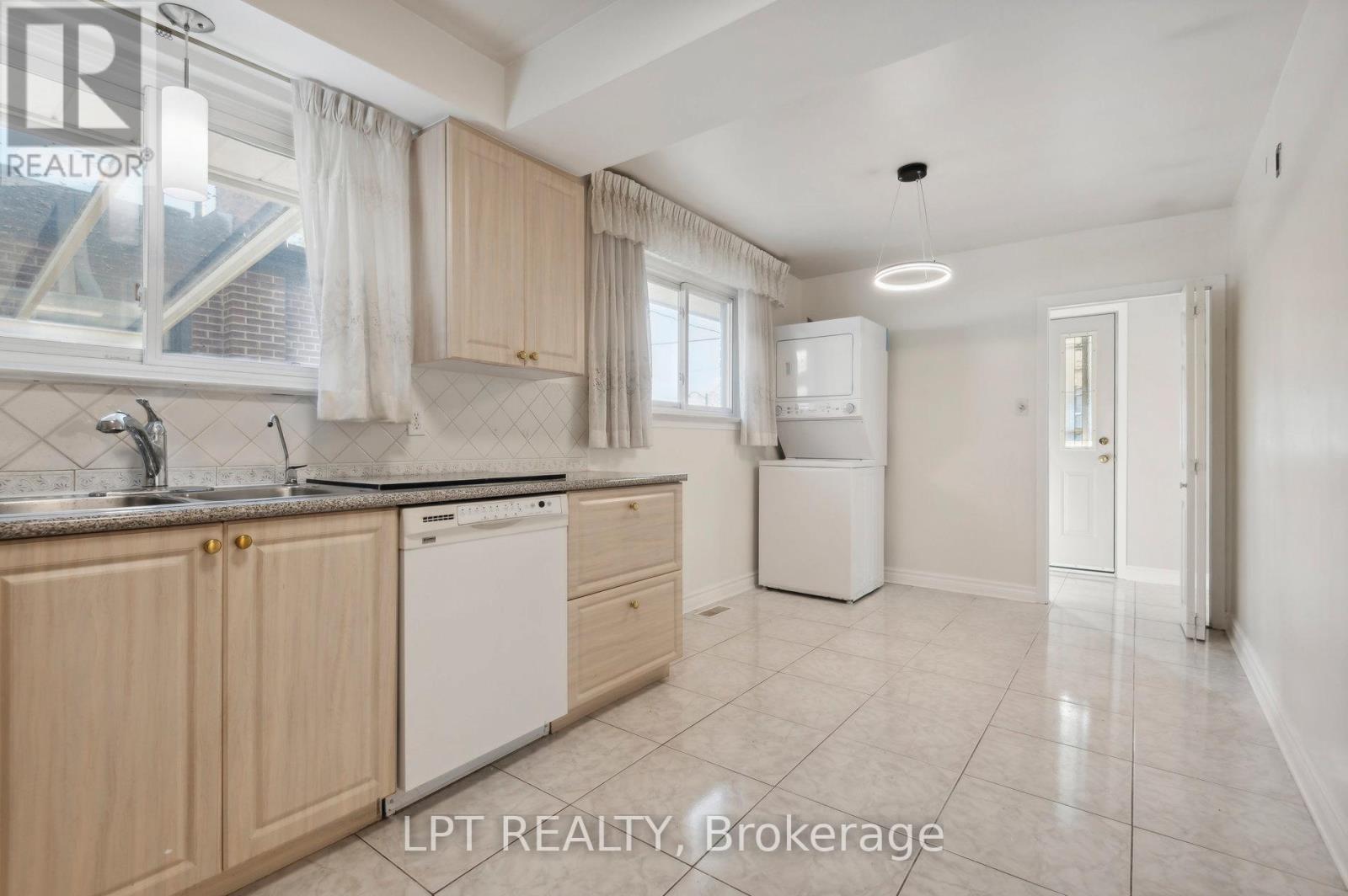 Main - 29 Jeanette Street, Toronto, Ontario  M1M 3G3 - Photo 9 - E12675024