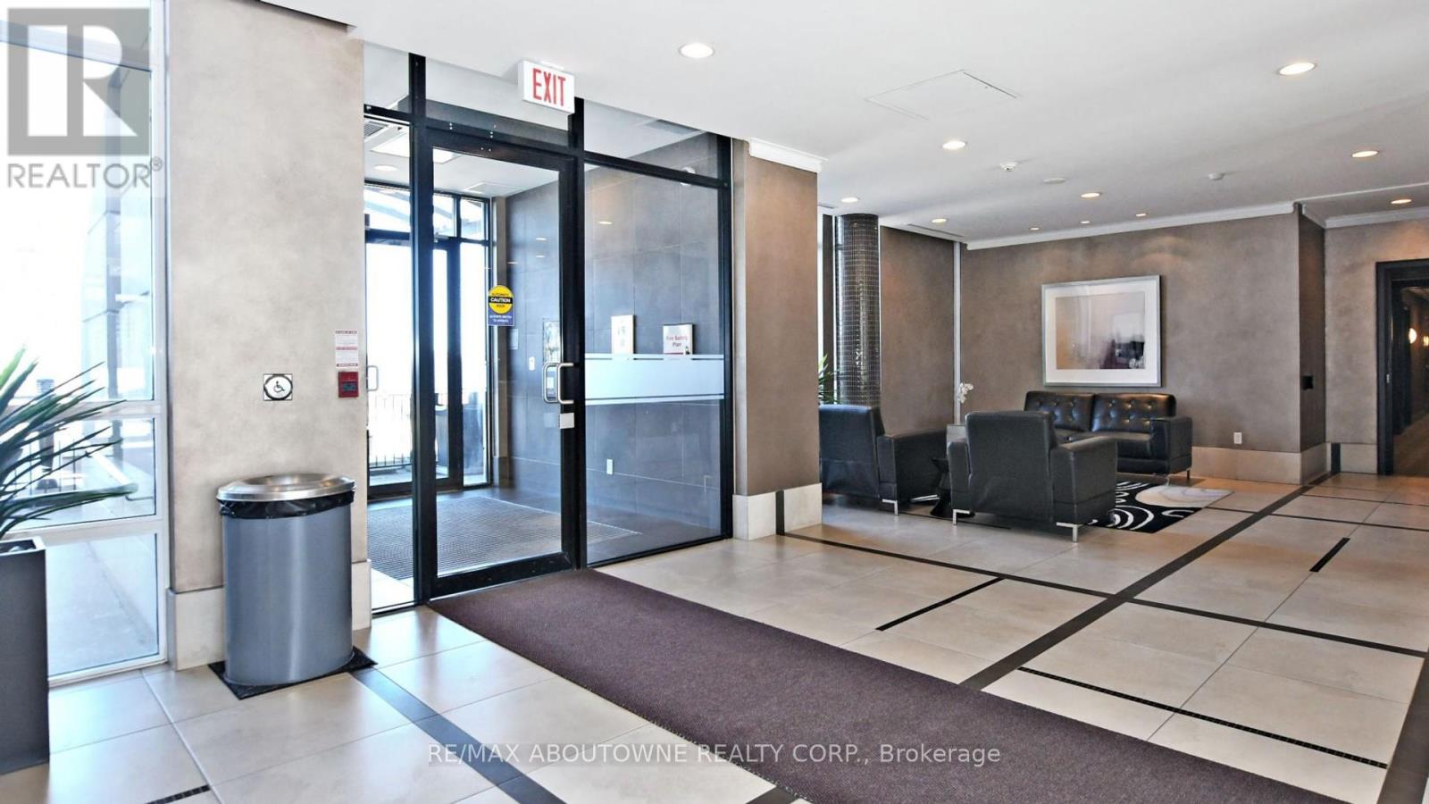 609 - 151 Upper Duke Crescent, Markham, Ontario  L6G 0C9 - Photo 5 - N12675000