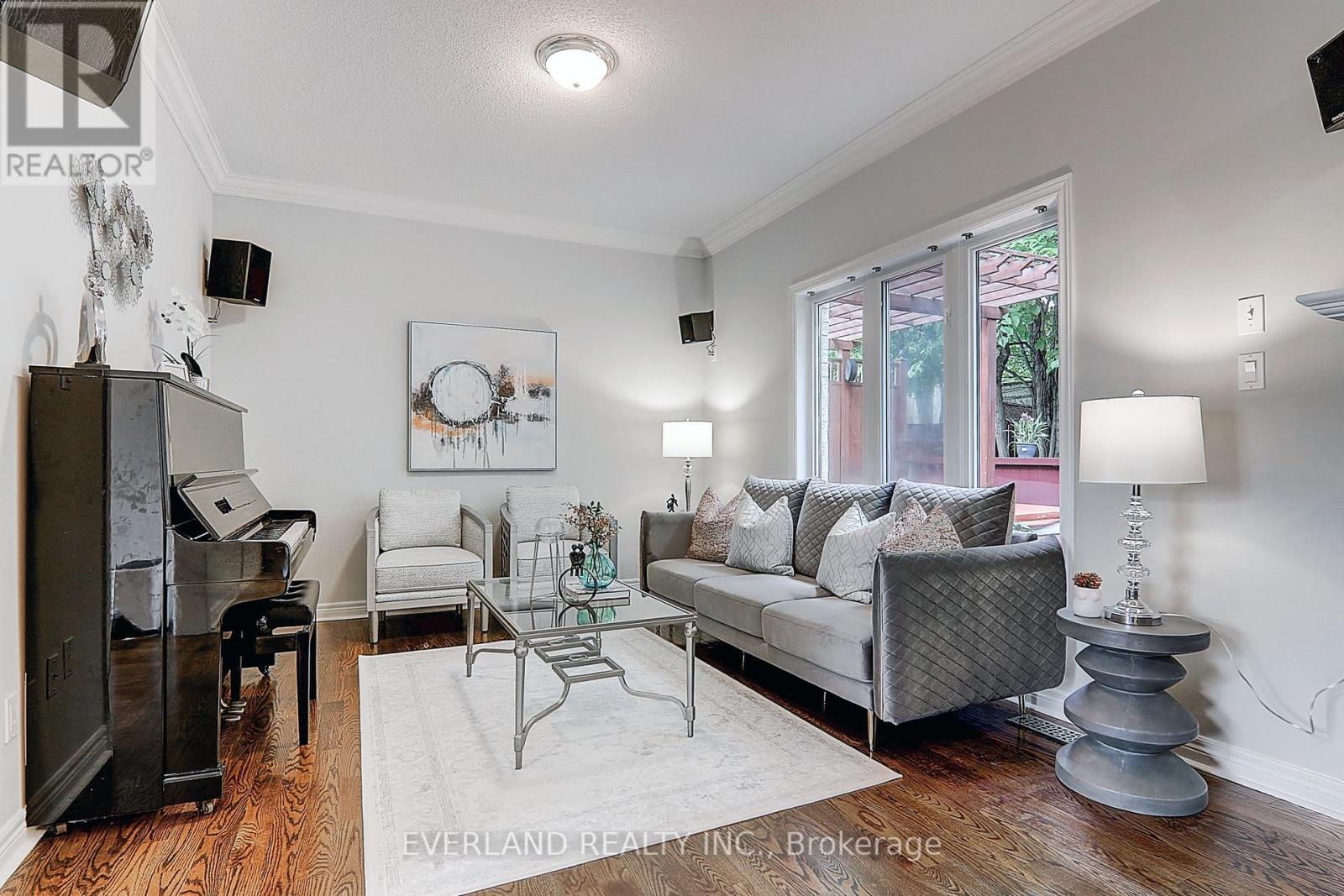 922 Best Circle, Newmarket, Ontario  L3X 2H8 - Photo 11 - N12675008