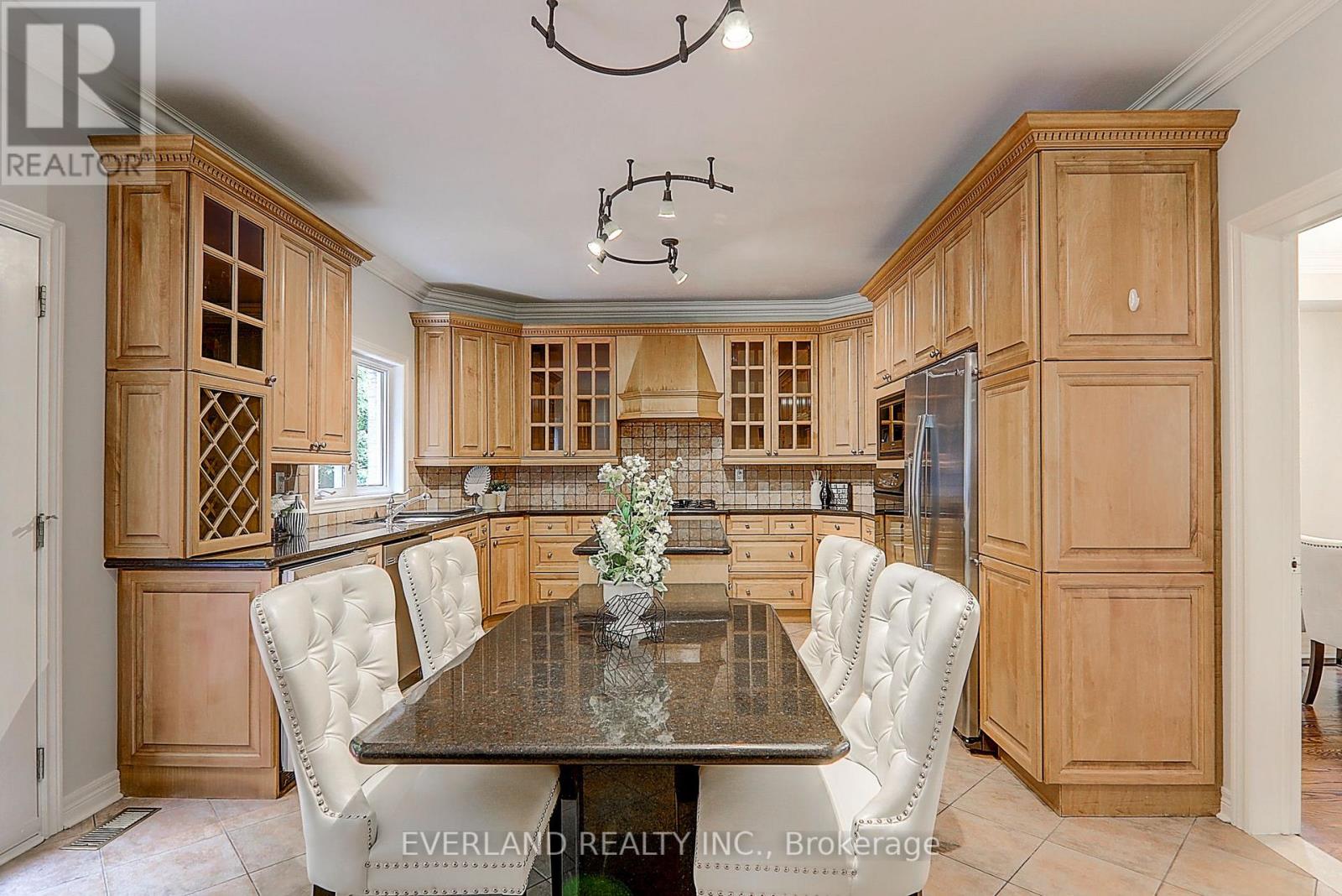 922 Best Circle, Newmarket, Ontario  L3X 2H8 - Photo 14 - N12675008