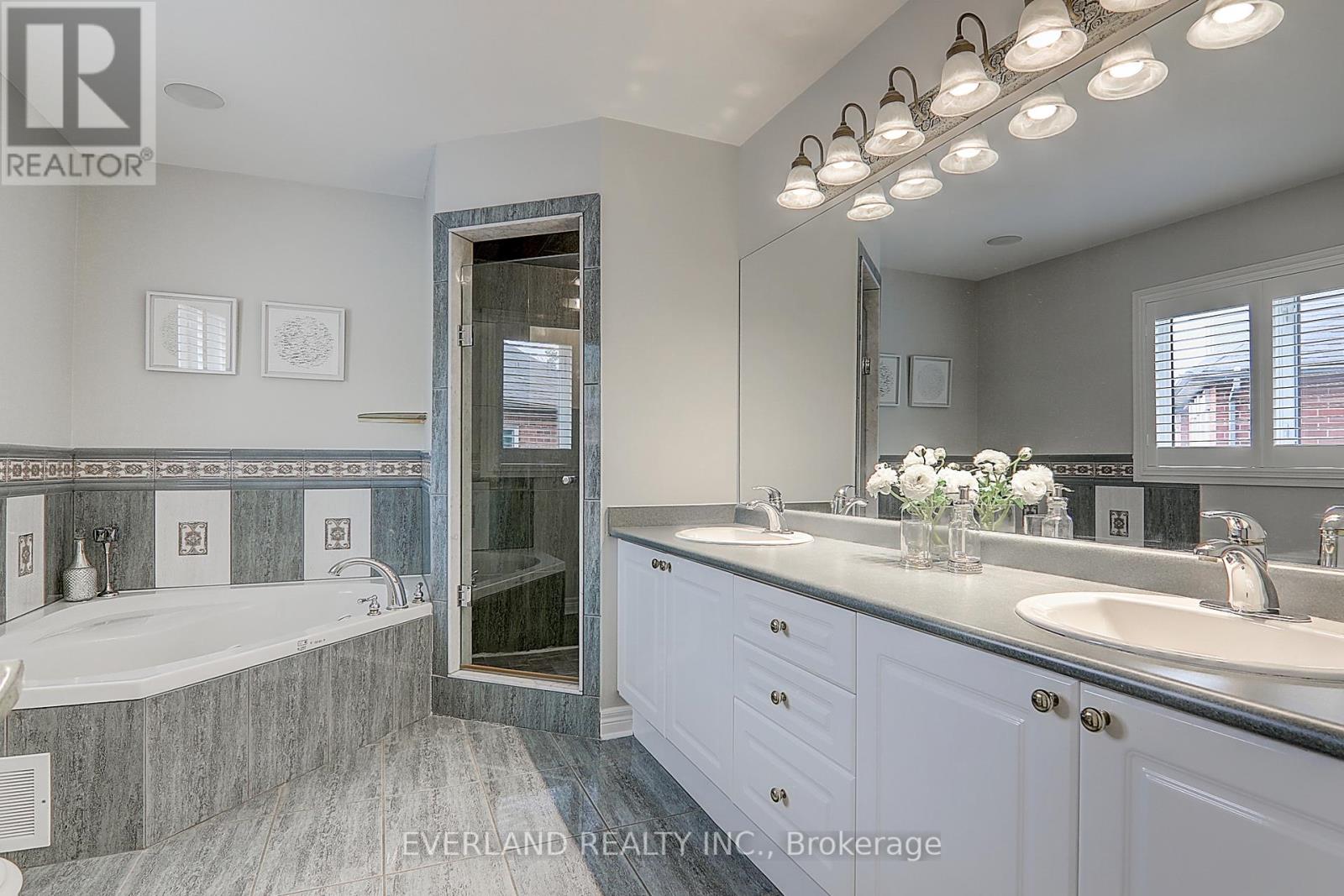 922 Best Circle, Newmarket, Ontario  L3X 2H8 - Photo 26 - N12675008