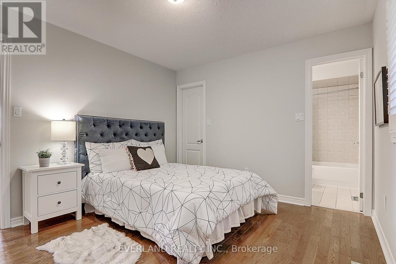 922 Best Circle, Newmarket, Ontario  L3X 2H8 - Photo 28 - N12675008