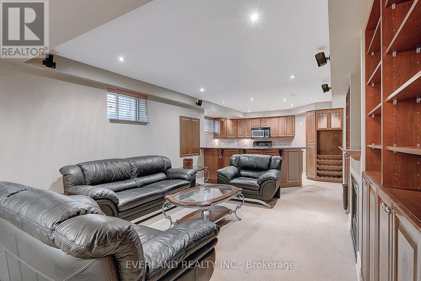 922 Best Circle, Newmarket, Ontario  L3X 2H8 - Photo 38 - N12675008