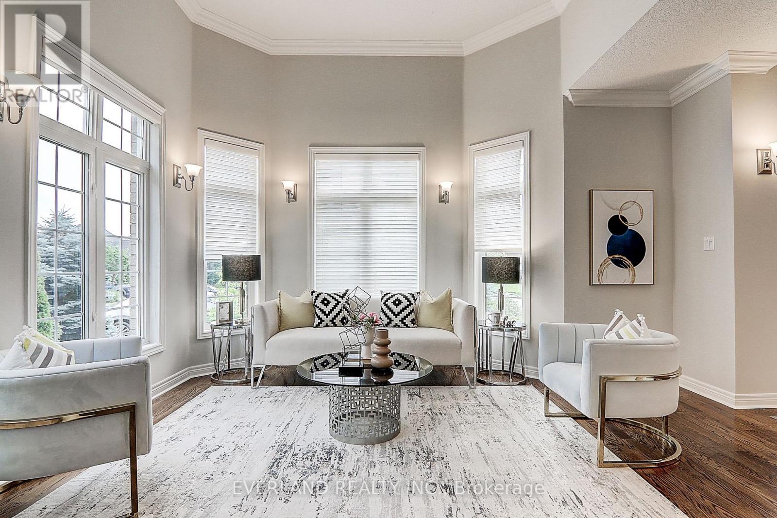 922 Best Circle, Newmarket, Ontario  L3X 2H8 - Photo 5 - N12675008