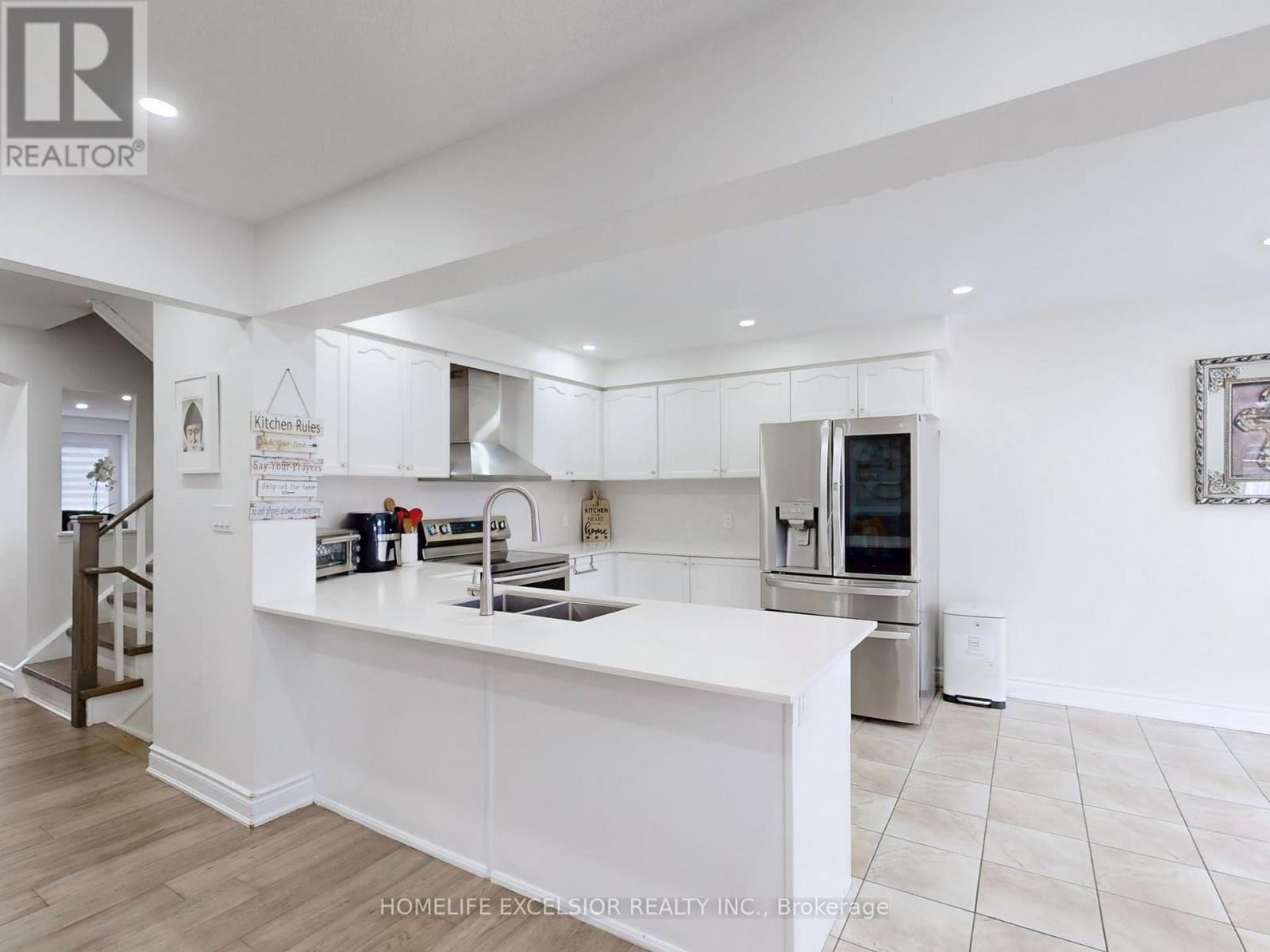 164 Webb Street, Bradford West Gwillimbury, Ontario  L3Z 0P8 - Photo 12 - N12675034