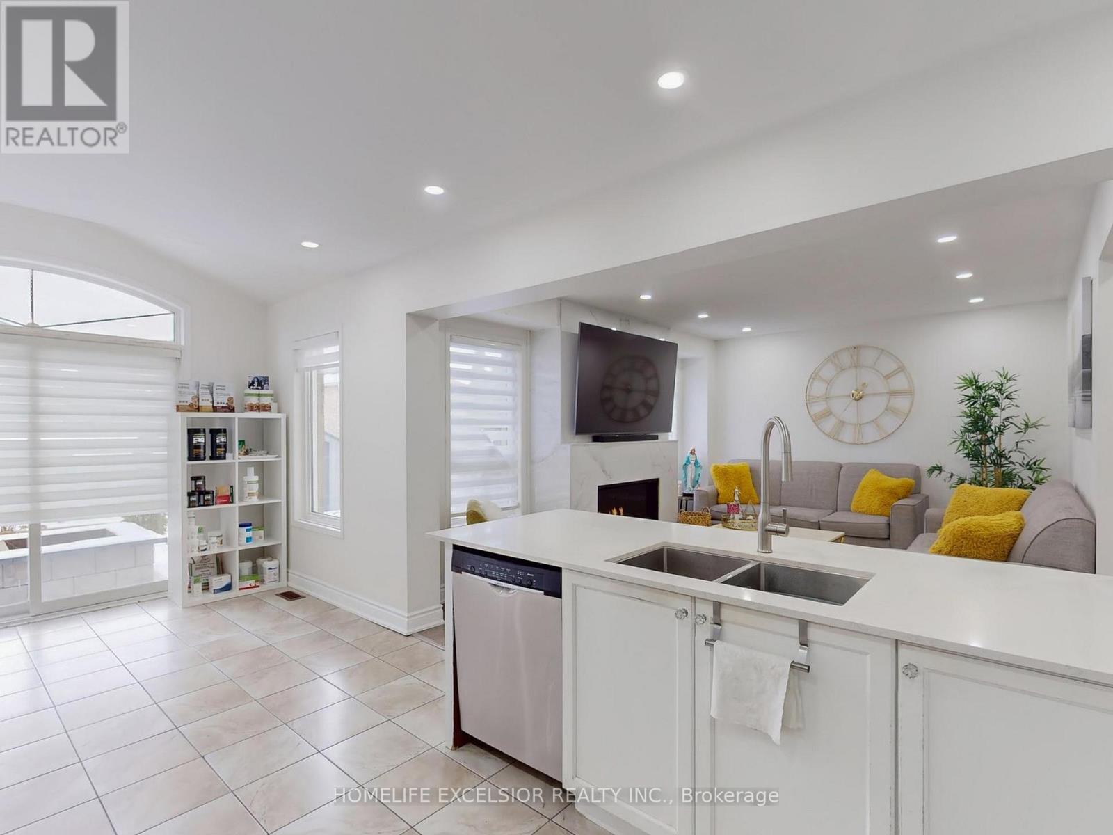 164 Webb Street, Bradford West Gwillimbury, Ontario  L3Z 0P8 - Photo 14 - N12675034