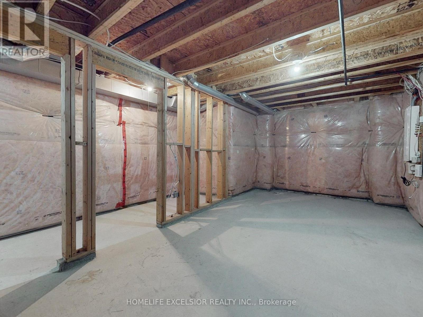 164 Webb Street, Bradford West Gwillimbury, Ontario  L3Z 0P8 - Photo 36 - N12675034