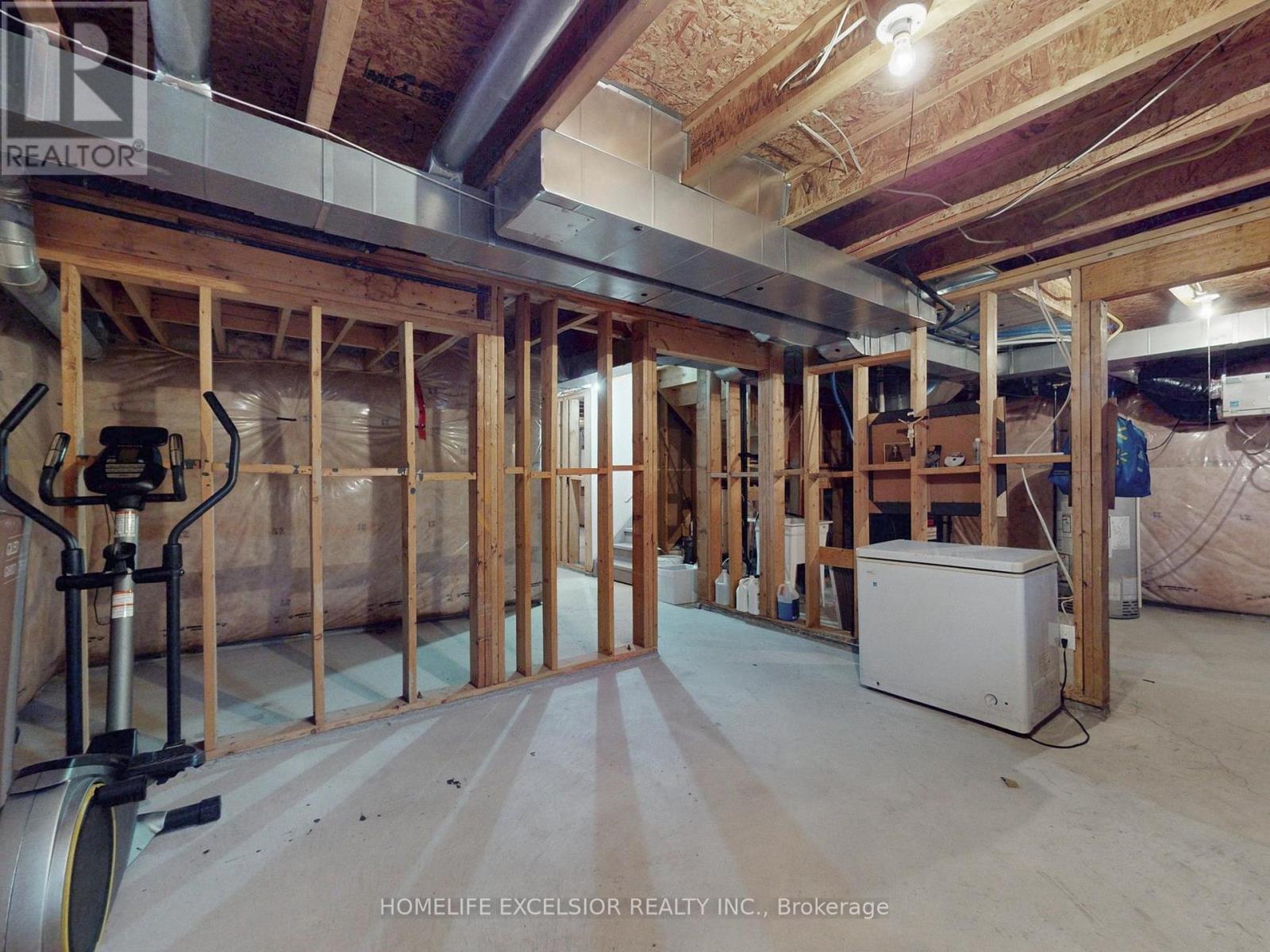 164 Webb Street, Bradford West Gwillimbury, Ontario  L3Z 0P8 - Photo 37 - N12675034