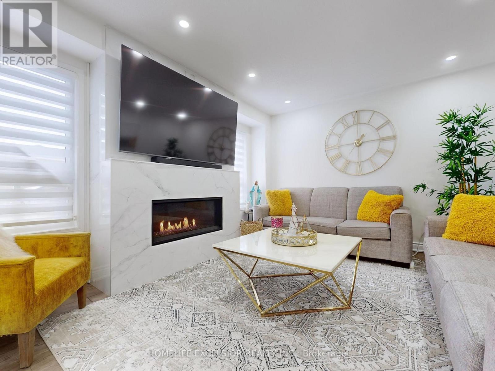 164 Webb Street, Bradford West Gwillimbury, Ontario  L3Z 0P8 - Photo 4 - N12675034