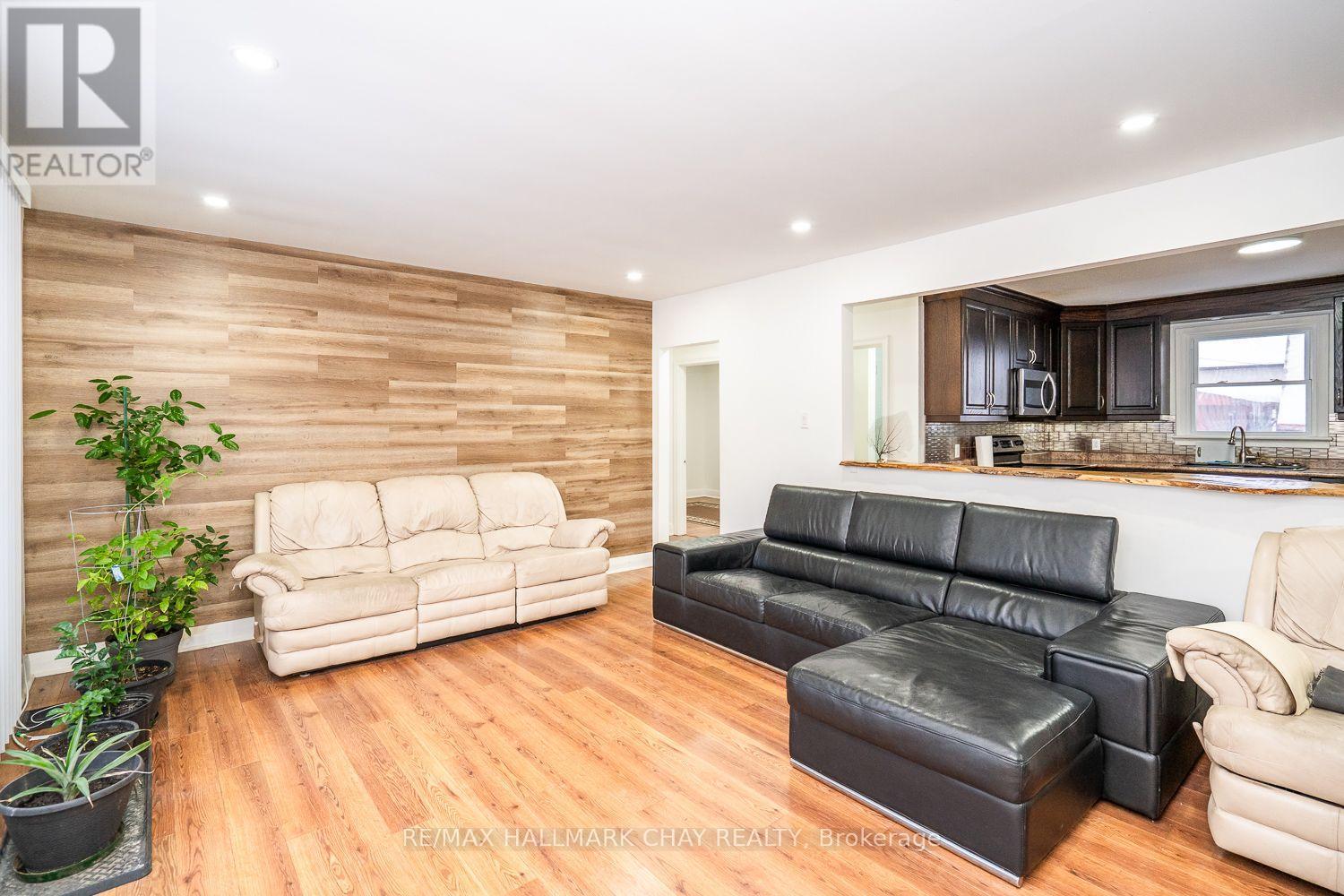 212 Albert Street W, New Tecumseth, Ontario  L9R 1B6 - Photo 3 - N12675074