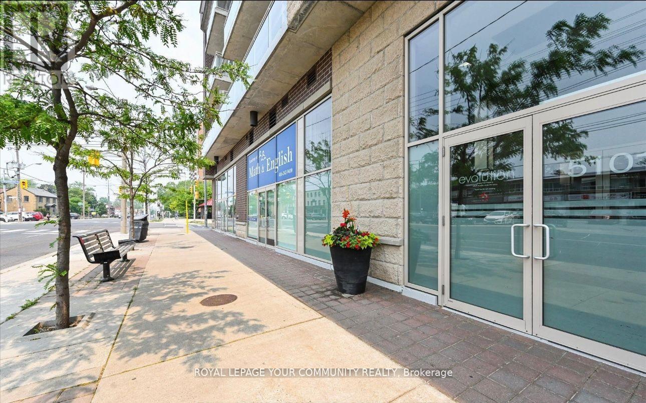 710 - 5101 Dundas Street W, Toronto, Ontario  M9A 5G8 - Photo 3 - W12674984