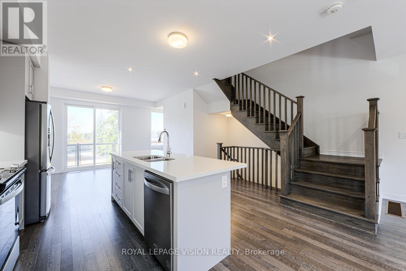 14 Folcroft Street, Brampton, Ontario  L6Y 0B6 - Photo 7 - W12675012