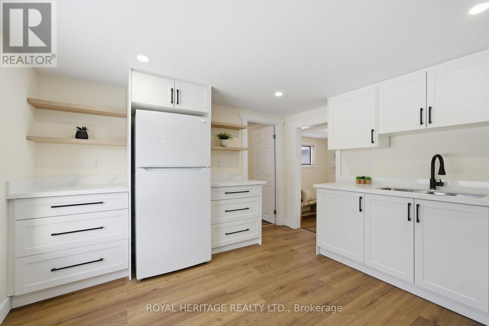 18 Spring Street, Quinte West, Ontario  K8V 3Y5 - Photo 9 - X12675052