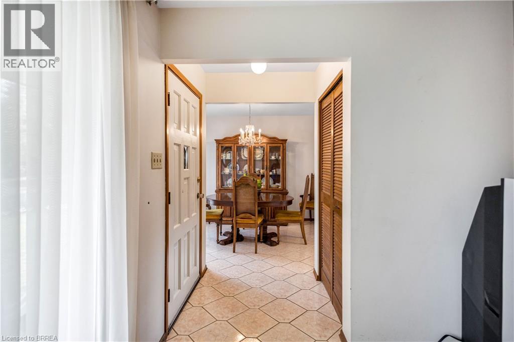 14 Burdock Boulevard, Brantford, Ontario  N3R 6B6 - Photo 6 - 40796744