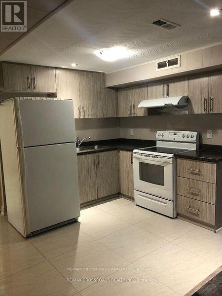 37 Brightside Drive, Toronto, Ontario  M1E 3Y8 - Photo 3 - E12662226