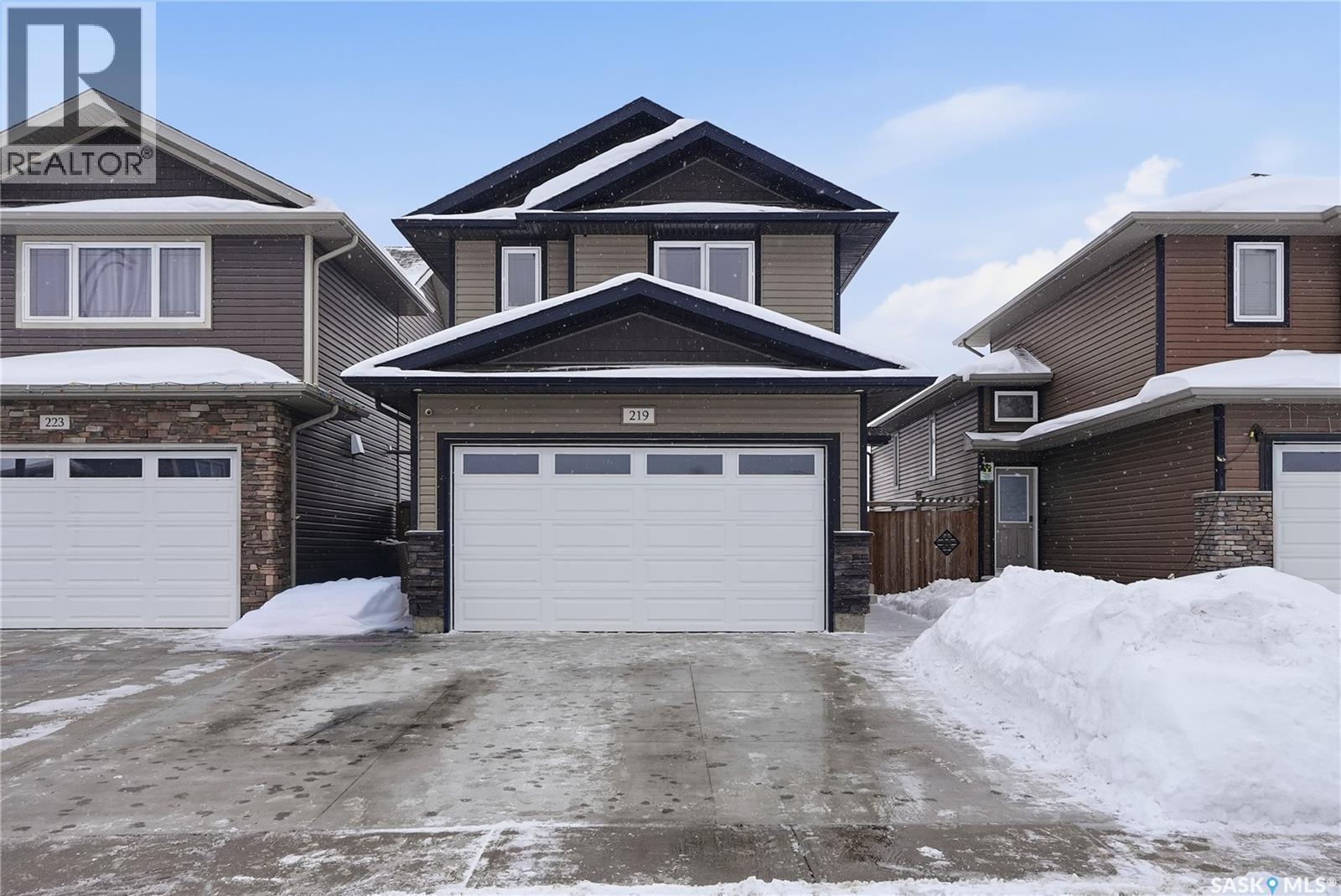 219 Henick Crescent, Saskatoon, Saskatchewan  S7H 0J9 - Photo 2 - SK026413