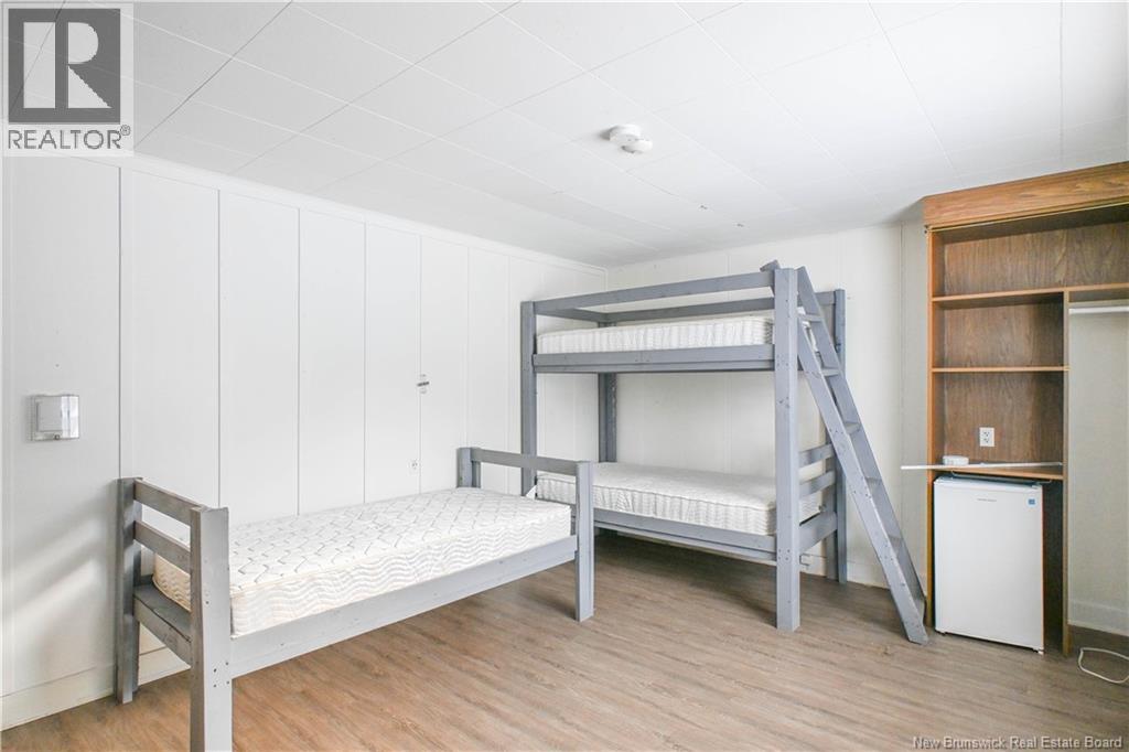 655 Saint-Pierre Ouest Boulevard, Caraquet, New Brunswick  E1W 1A2 - Photo 2 - NB131688