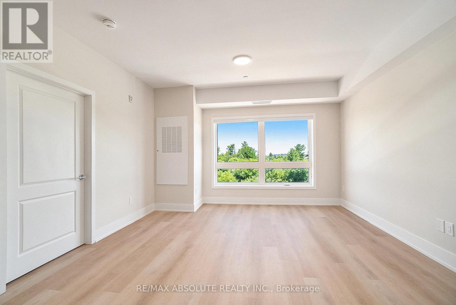 210 - 12 Thomas Street S, Arnprior, Ontario  K7S 2J1 - Photo 13 - X12675094