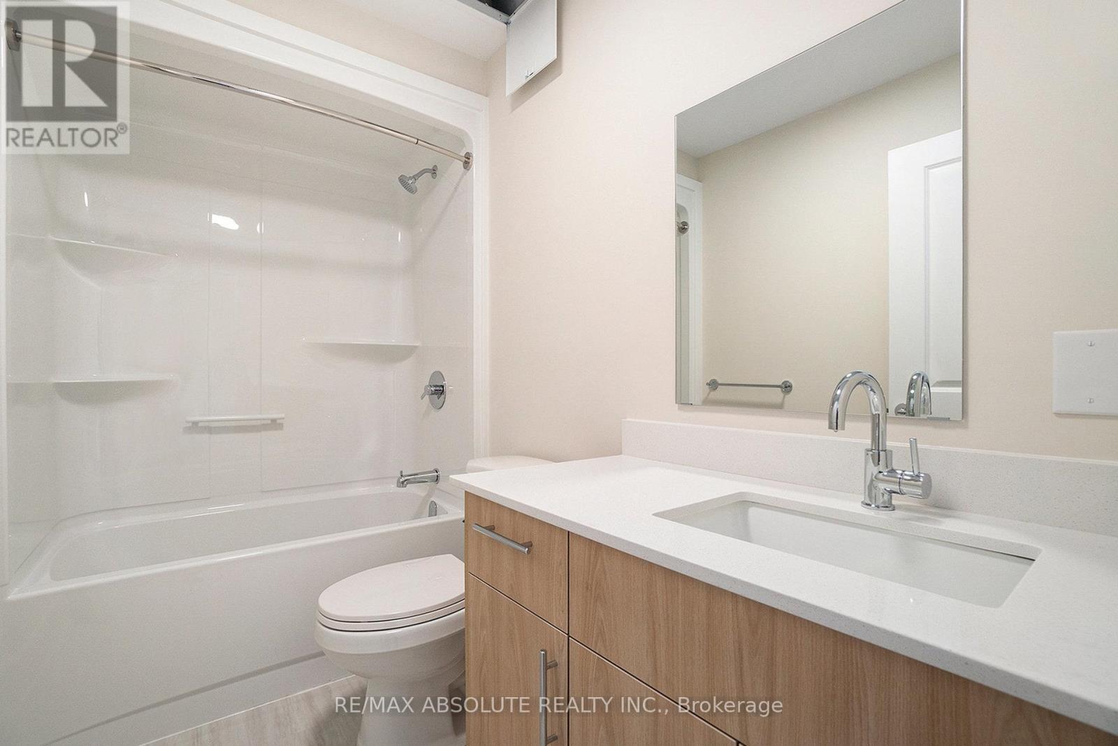 210 - 12 Thomas Street S, Arnprior, Ontario  K7S 2J1 - Photo 15 - X12675094