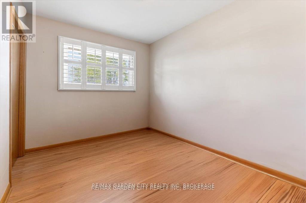 160 Elgin Street, Thorold, Ontario  L2V 3C2 - Photo 13 - X12675138