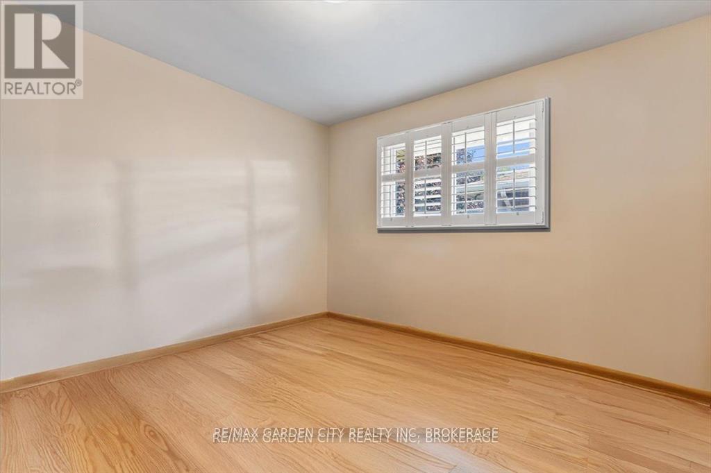 160 Elgin Street, Thorold, Ontario  L2V 3C2 - Photo 15 - X12675138