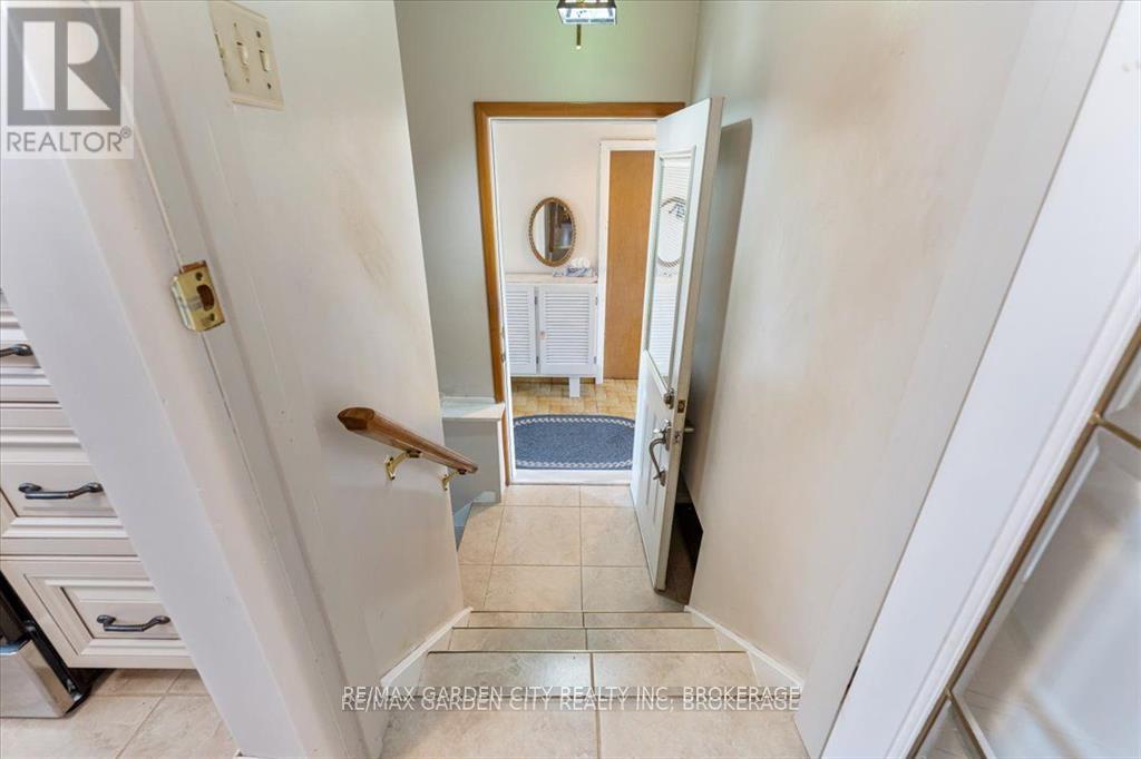 160 Elgin Street, Thorold, Ontario  L2V 3C2 - Photo 21 - X12675138