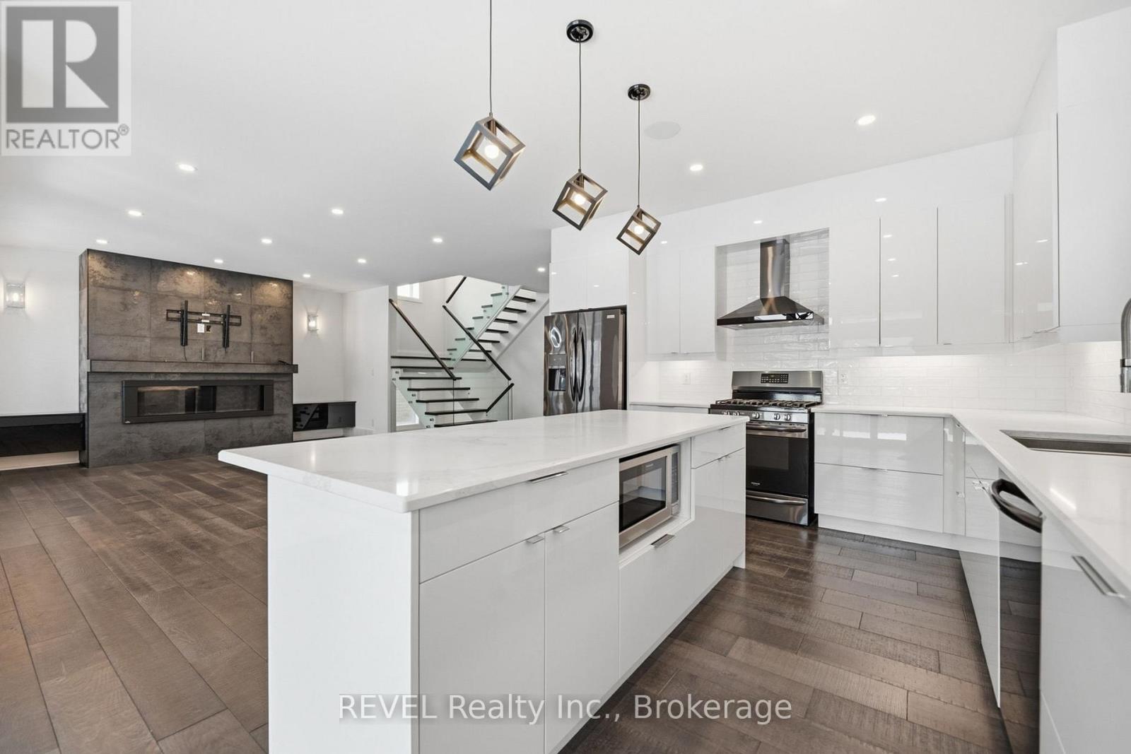 7641 Drummond Road, Niagara Falls, Ontario  L2G 0G9 - Photo 11 - X12675142