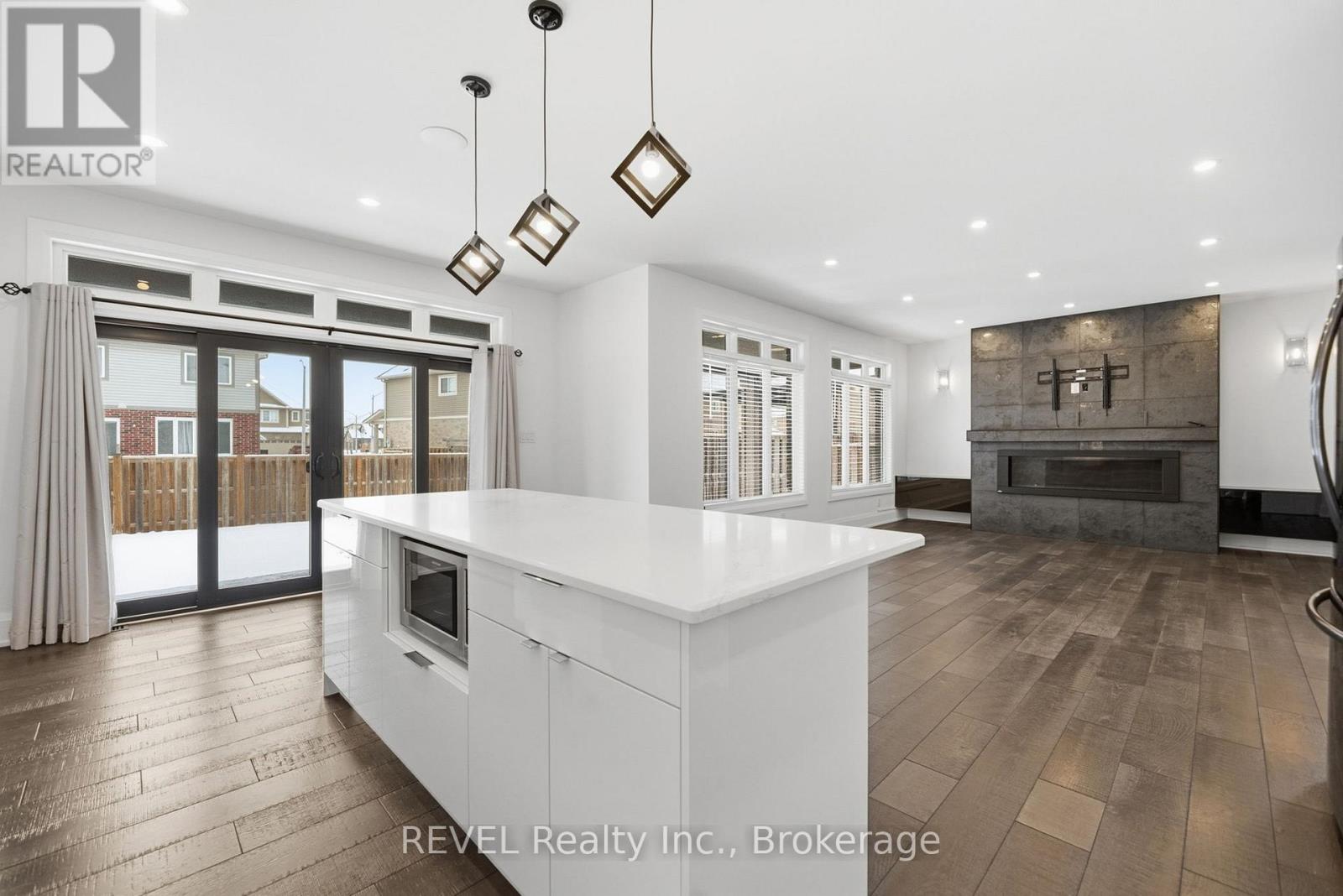 7641 Drummond Road, Niagara Falls, Ontario  L2G 0G9 - Photo 17 - X12675142