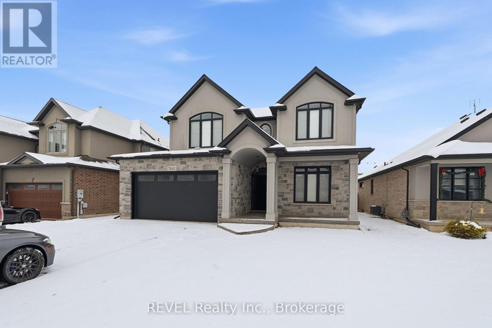 7641 Drummond Road, Niagara Falls, Ontario  L2G 0G9 - Photo 2 - X12675142